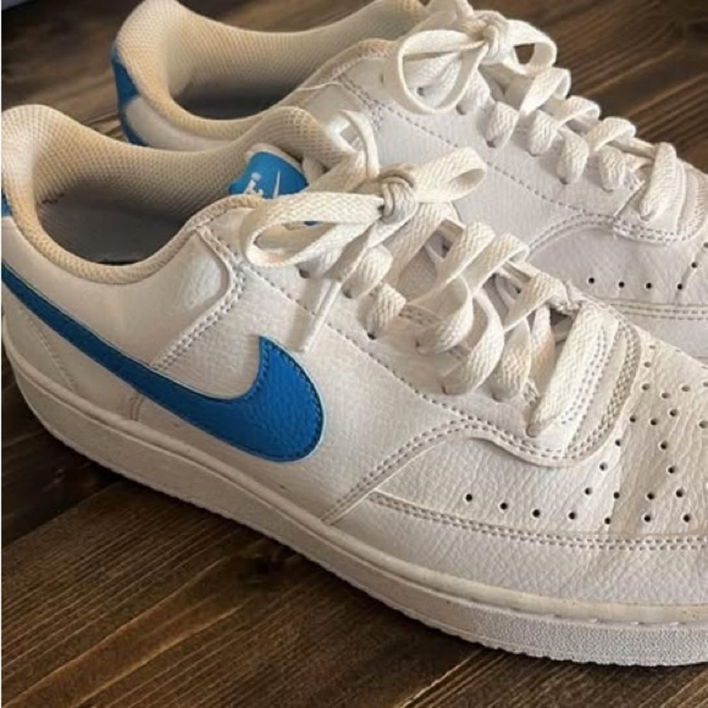 Nike White and Blue Sneakers